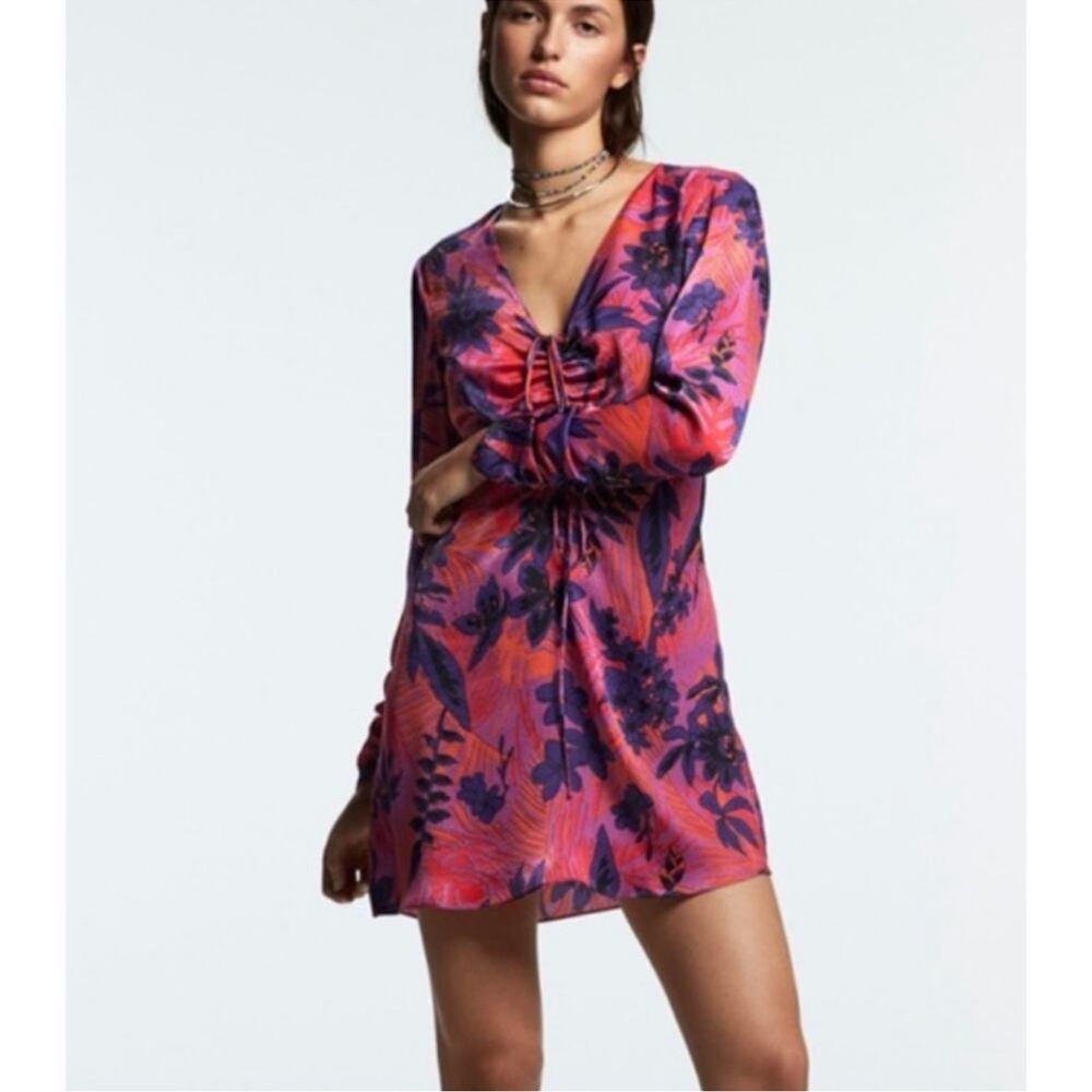 Zara Vibrant Floral Tropical V- Neck Long sleeves mini dress. Vacation. Resort